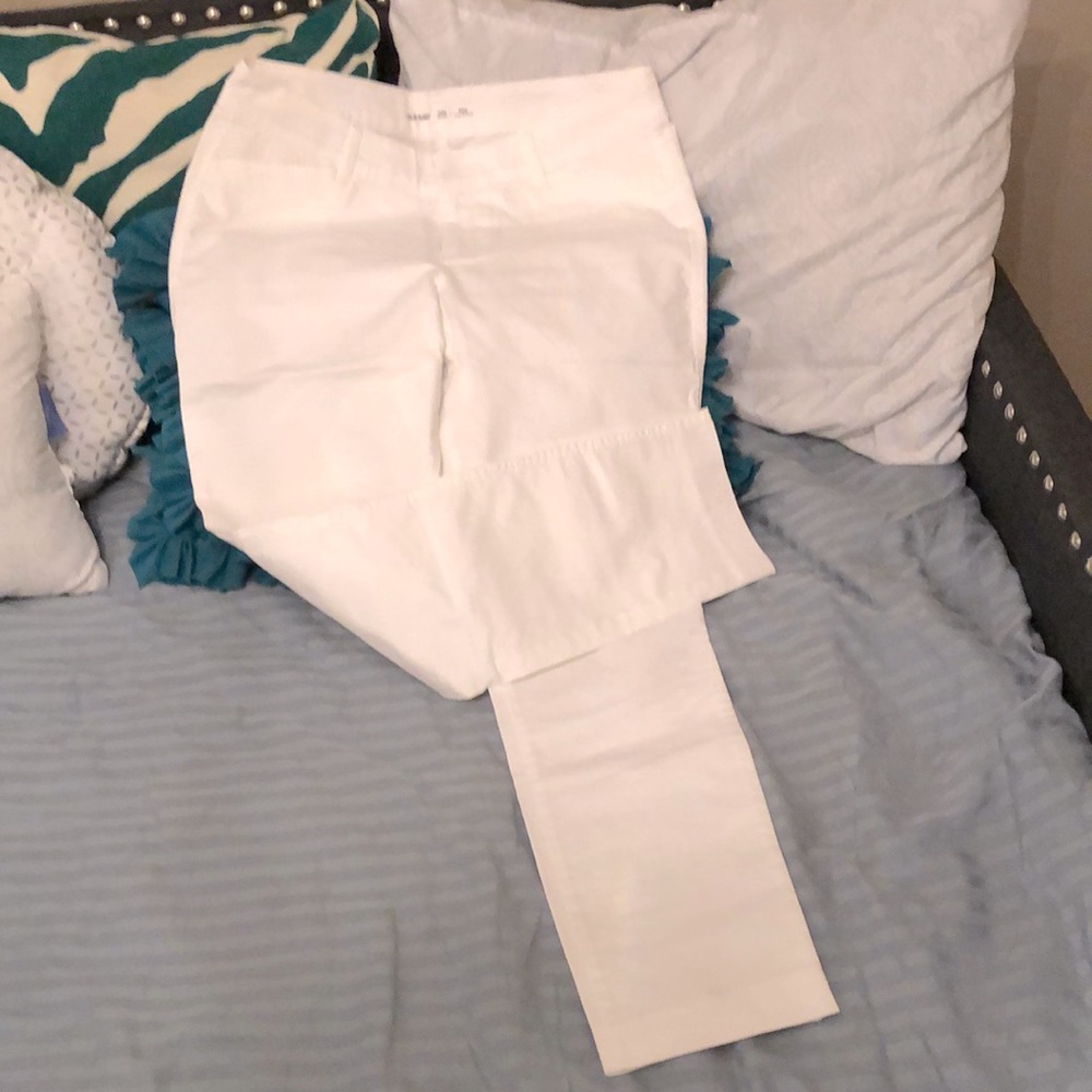 Old Navy Mid Rise Chino ankle pant - White